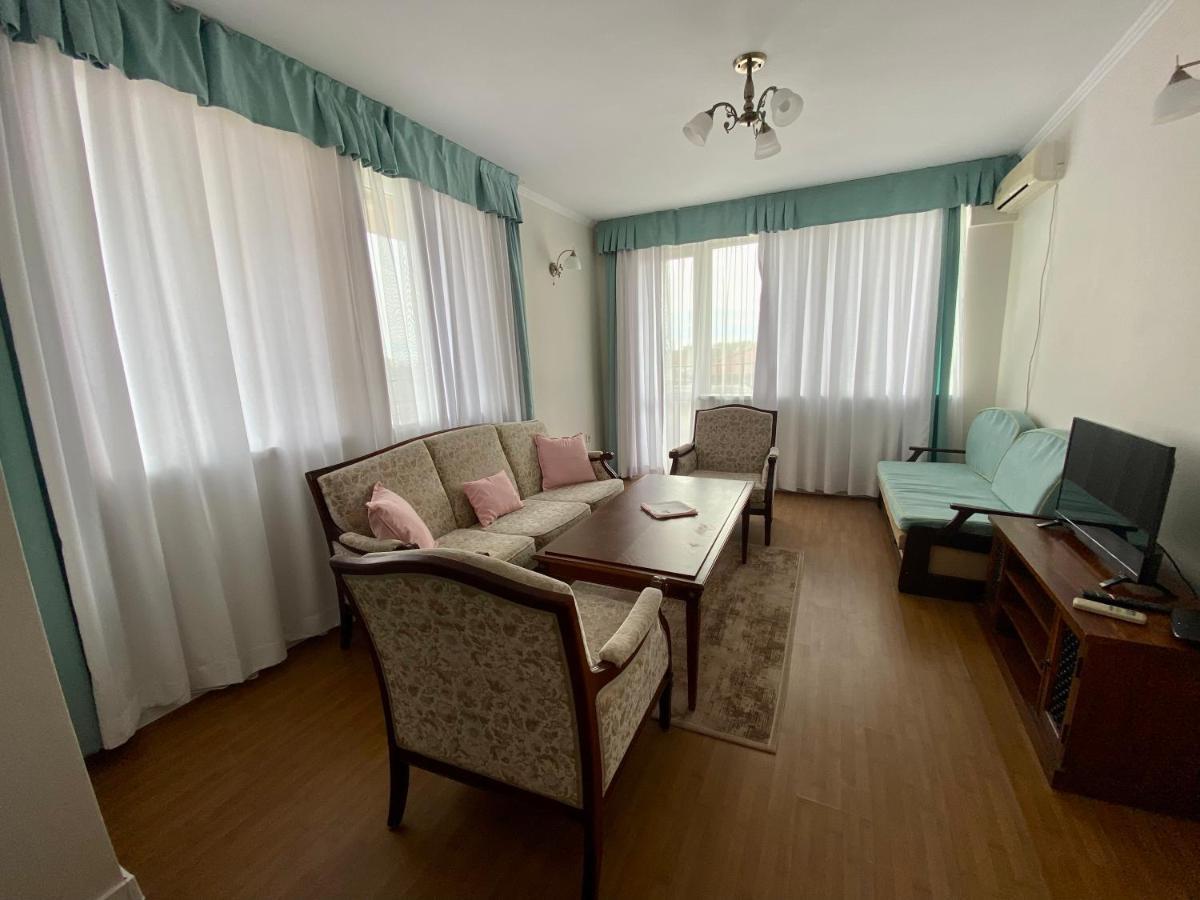 Wild Cherry Apartments Άγιος Κωνσταντίνος και Ελένη Εξωτερικό φωτογραφία